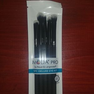 Moda Pro 5 Piece Deluxe Eye Brush Kit